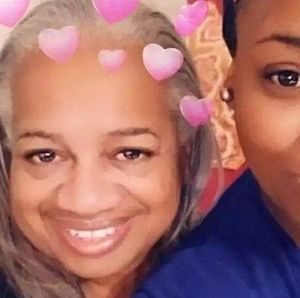 Meet your Posher, Gloria